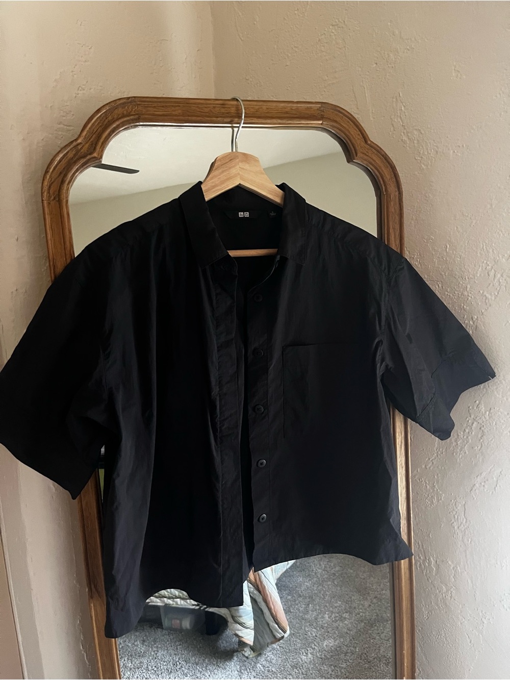 Uniqlo Nylon Short Sleeve Buttondown